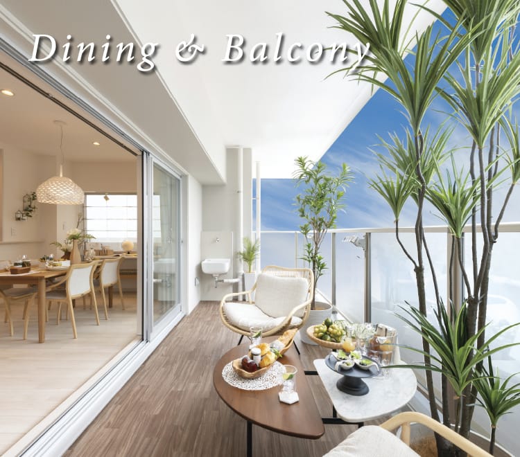 Dining & Balcony